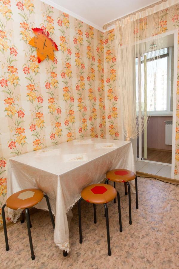 Мода В Доме 03 Apartman Uralszk Kültér fotó